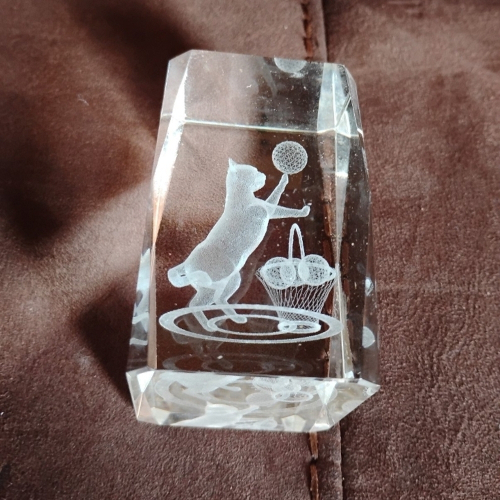 Collectible Kitty Cat - 3D Laser Etched Crystal Glass Paper Weight